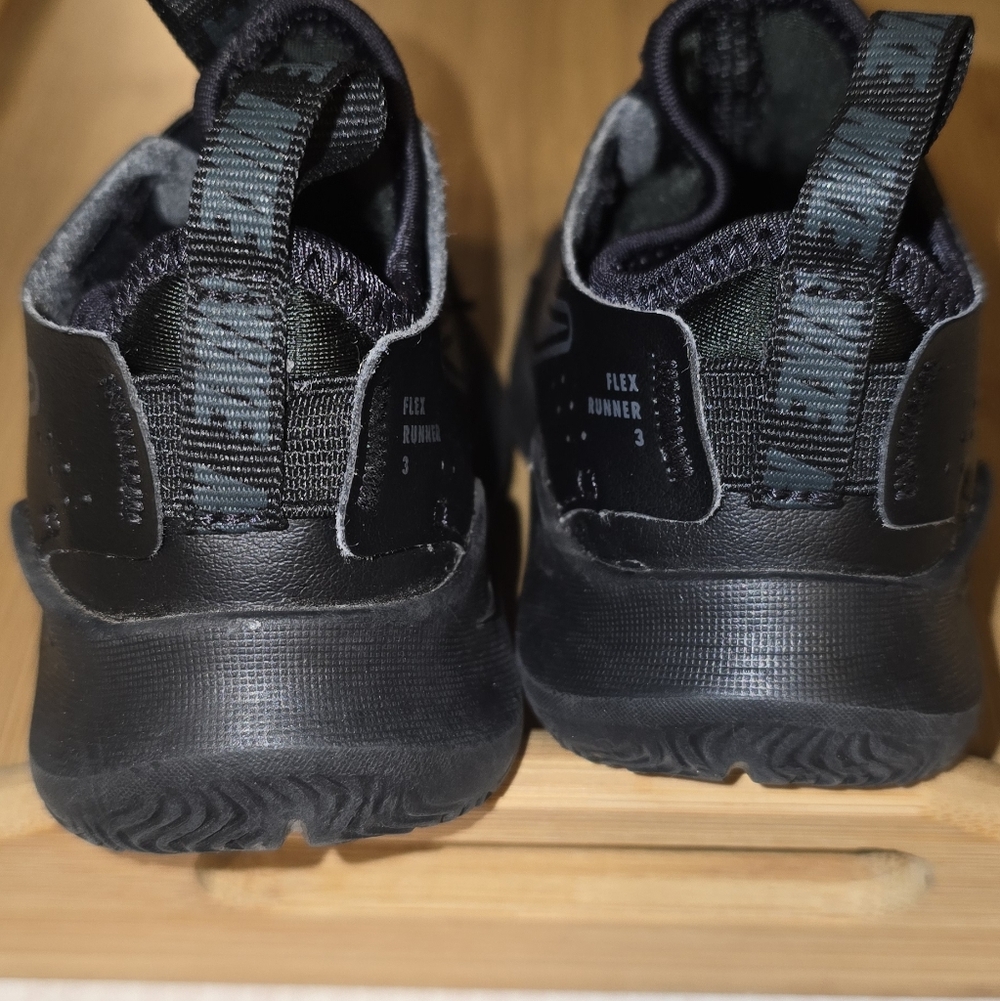 Flex Runner 3 Black 7C - Picture 2 of 4